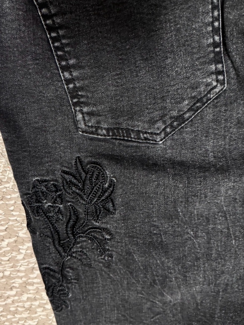 Suko Jeans Black Women's Skinny Jeans with Embroidered Detail Size 10